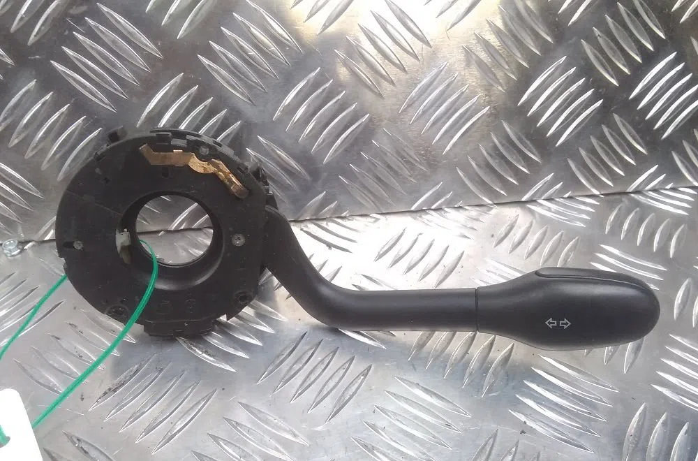 Commande clignotant VOLKSWAGEN LUPO 2000 occasion — photo 2