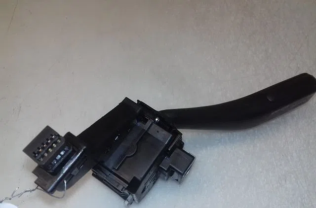 Commande clignotant Volkswagen TOURAN (1T1, 1T2) 2.0 tdi 16v (2003-2010) 5 portes occasion — photo 3