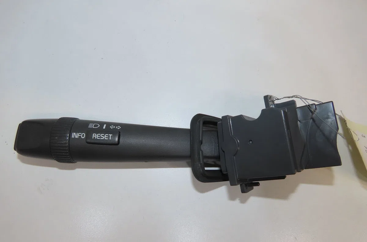 Commande clignotant Volvo S60 I (384) 2.4 (2000-2010) occasion — photo 2