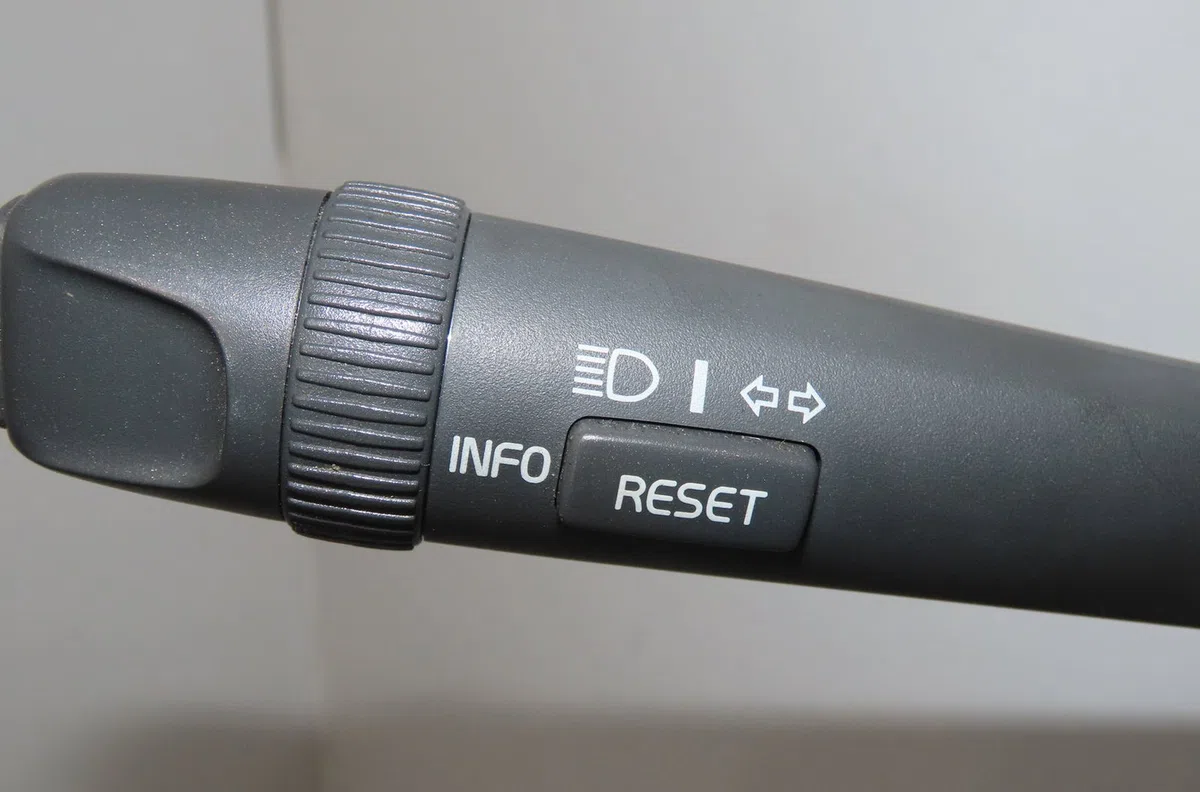 Commande clignotant Volvo S60 I (384) 2.4 (2000-2010) occasion — photo 4