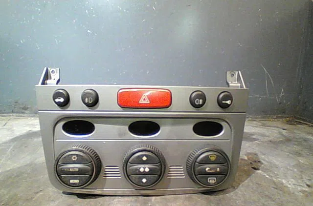 Commande de chauffage Alfa romeo GT (937_) 1.9 jtd (937cxn1b) (2003-2010) 3 portes occasion
