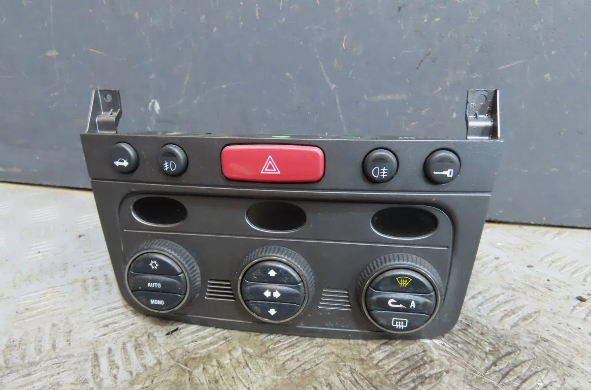 Commande de chauffage Alfa romeo GT (937_) 1.9 jtd (937cxn1b) (2003-2010) 3 portes occasion