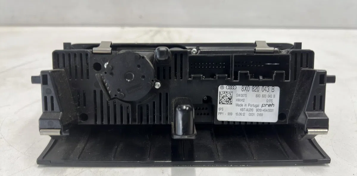 Commande de chauffage AUDI A1 1 PHASE 1 occasion — photo 2