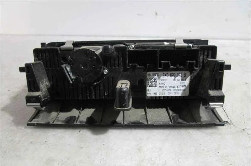 Commande de chauffage AUDI A1 occasion — photo 2