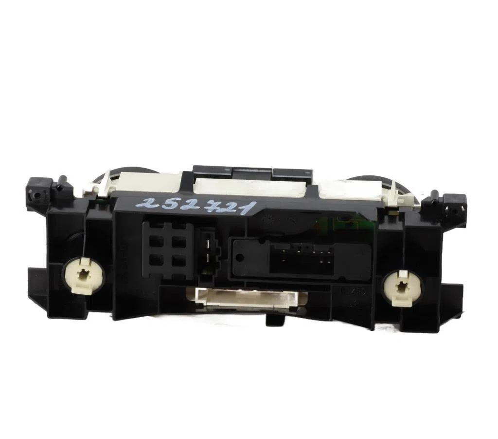 Commande de chauffage Audi A2 (8Z0) 1.4 (2000-2005) 5 portes occasion — photo 2