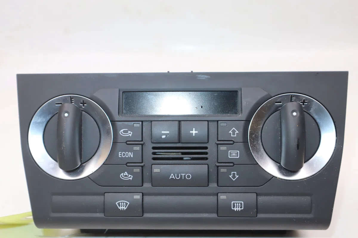 Commande de chauffage Audi A3 Sportback (8PA) 2.0 tdi 16v (2004-2013) 5 portes occasion