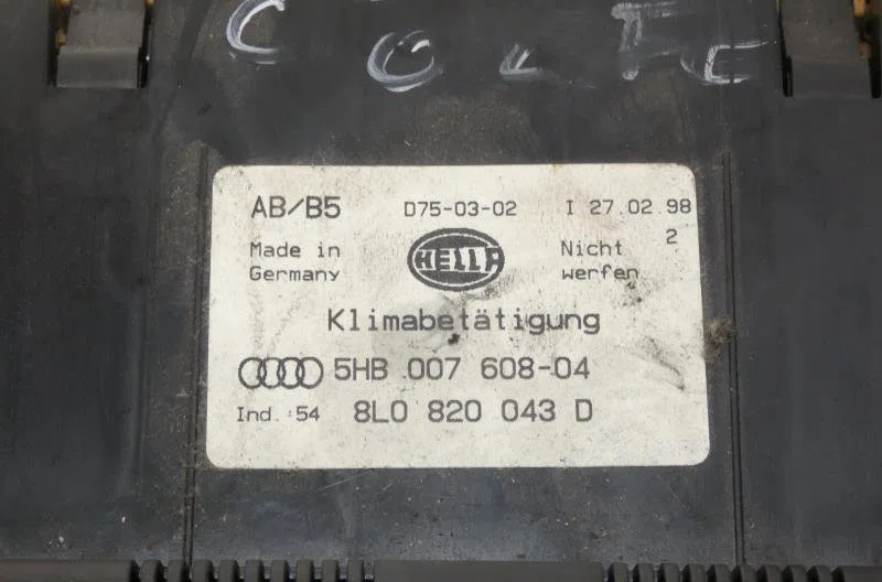Commande de chauffage AUDI A4 1 PHASE 1 occasion — photo 4