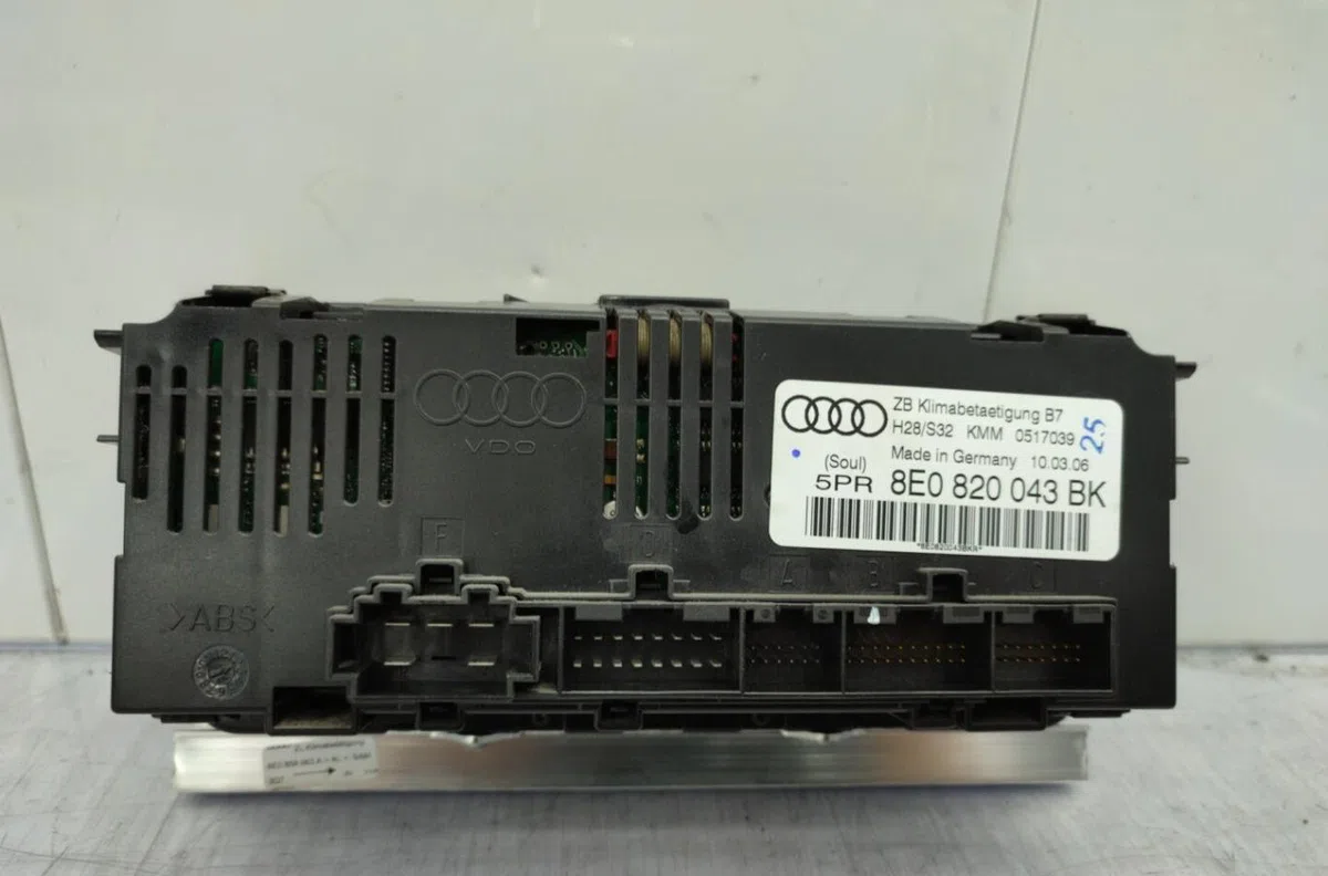 Commande de chauffage AUDI A4 2 AVANT PHASE 2 BREAK occasion — photo 2