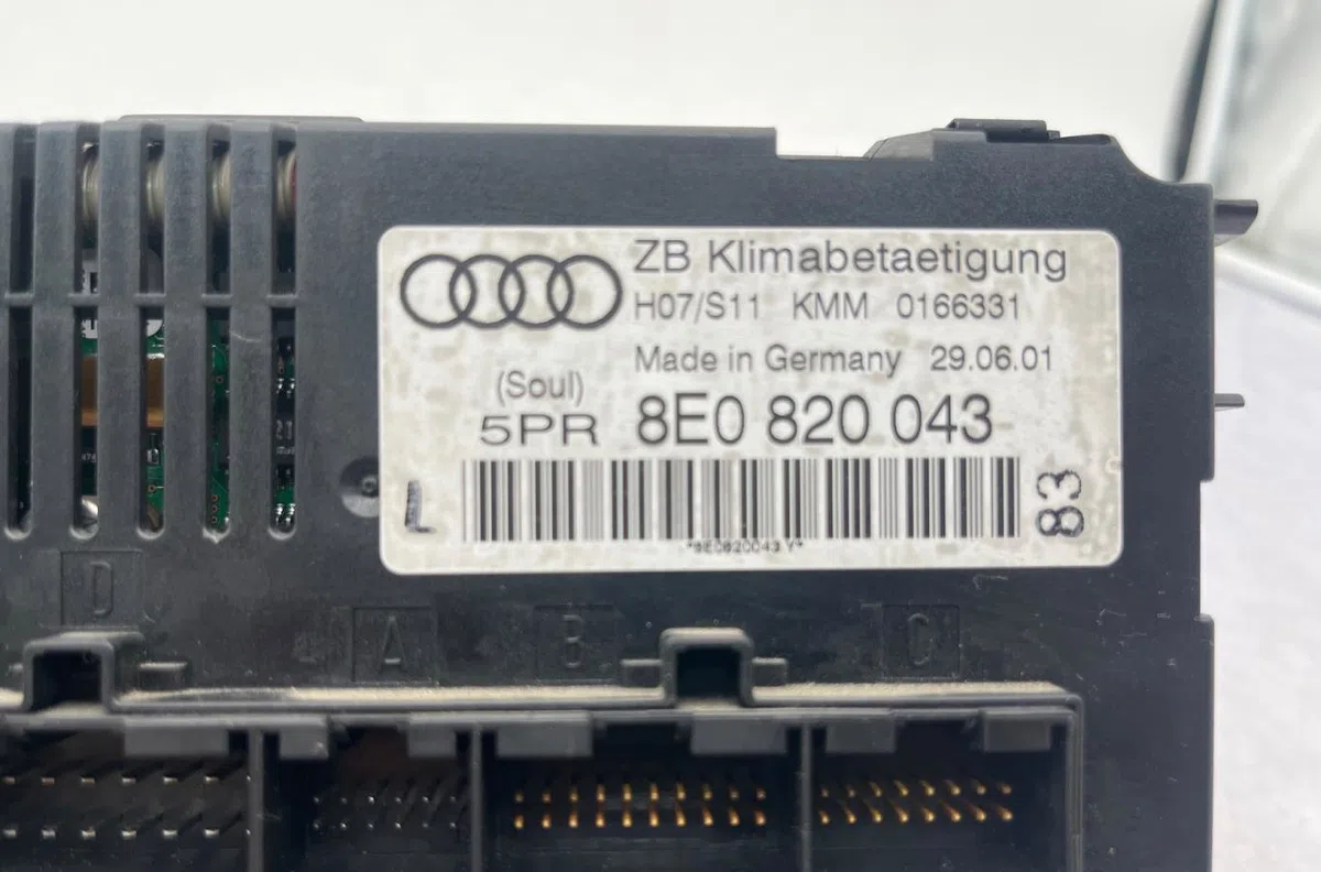 Commande de chauffage AUDI A4 2 PHASE 1 occasion — photo 3