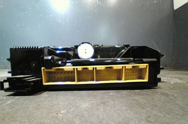 Commande de chauffage Audi A4 B5 (8D2) 2.5 tdi quattro (1997-2000) occasion — photo 2