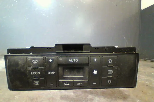 Commande de chauffage Audi A4 B5 (8D2) 2.5 tdi quattro (1997-2000) occasion — photo 4