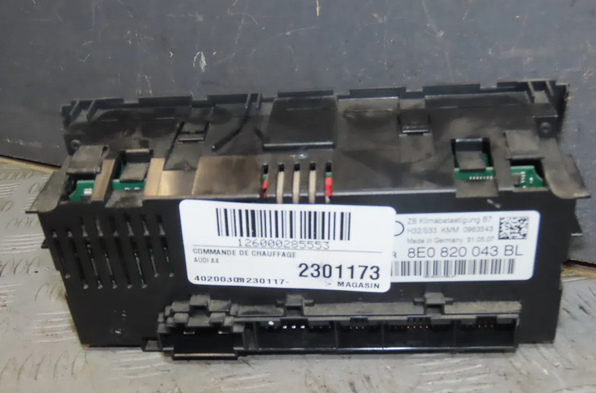 Commande de chauffage Audi A4 B7 (8EC) 2.0 tdi (2004-2008) occasion — photo 2