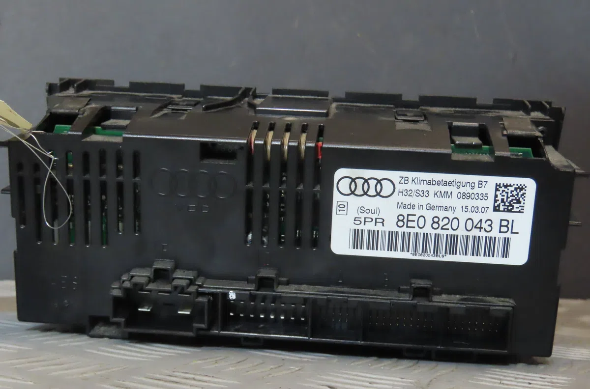 Commande de chauffage Audi A4 B7 Avant (8ED) 1.9 tdi (2004-2008) occasion — photo 3