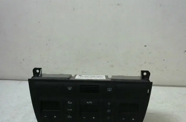 Commande de chauffage Audi A6 C5 (4B2) 2.0 (2001-2005) occasion — photo 3