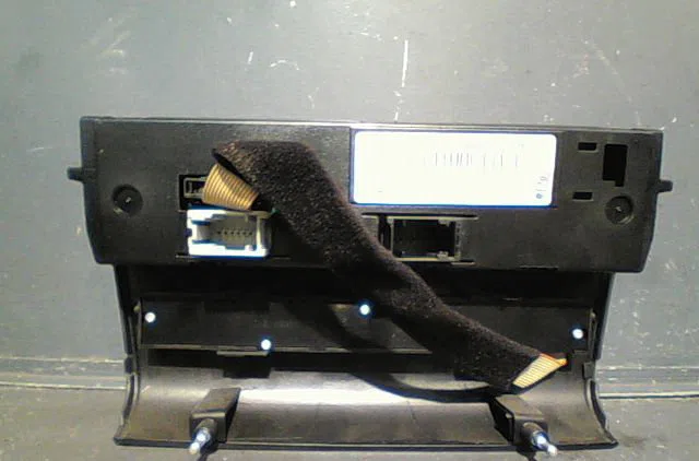 Commande de chauffage Bmw 1 (E81) 116 d (2008-2011) 3 portes occasion — photo 2