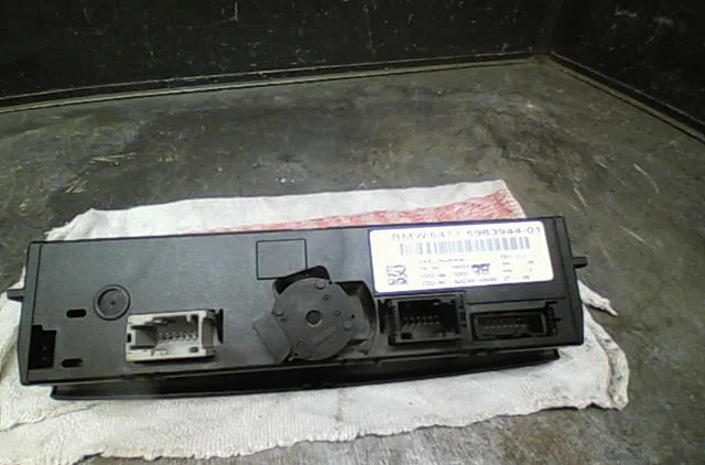 Commande de chauffage Bmw 1 (E87) 118 d (2004-2007) occasion — photo 2