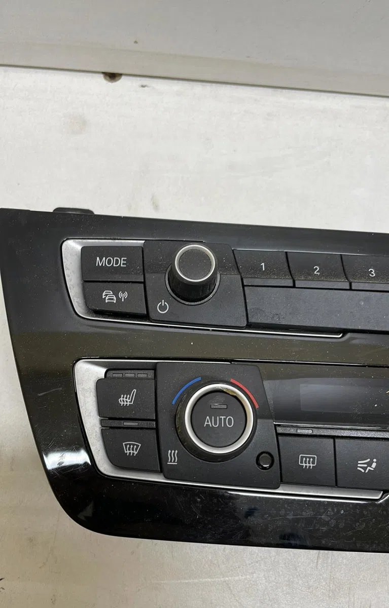 Commande de chauffage Bmw 1 (F21) 116 d (2011) occasion — photo 2
