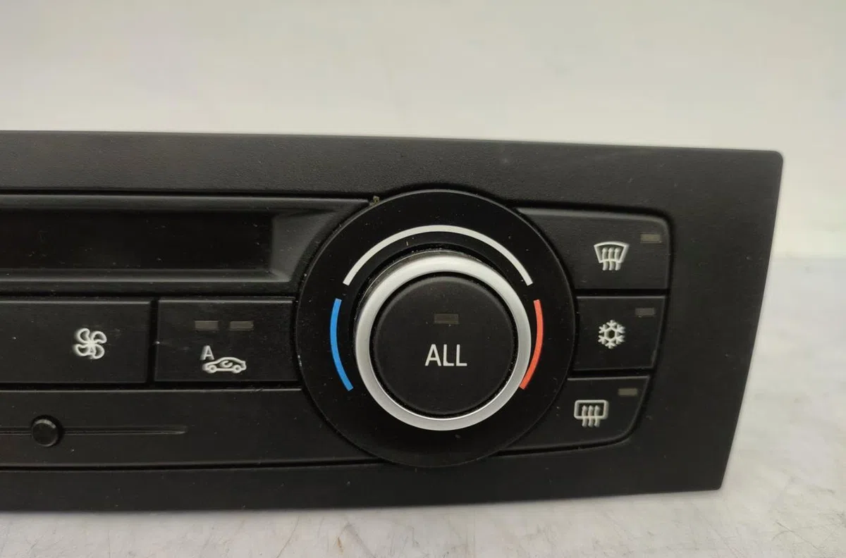 Commande de chauffage BMW SERIE 1 E87 PHASE 2 occasion — photo 2