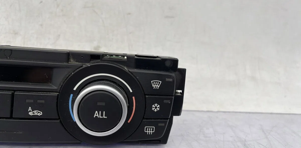 Commande de chauffage BMW SERIE 3 E90 PHASE 2 occasion — photo 3