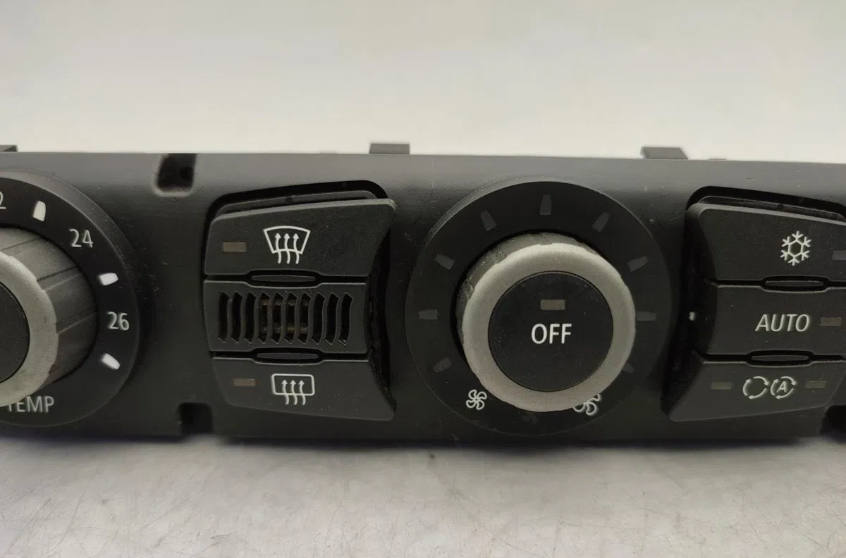 Commande de chauffage BMW SERIE 5 E60 PHASE 2 occasion — photo 3