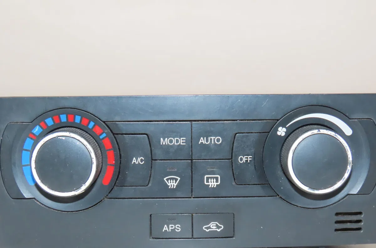 Commande de chauffage Chevrolet CAPTIVA (C100, C140) 2.0 d (2007) occasion — photo 2