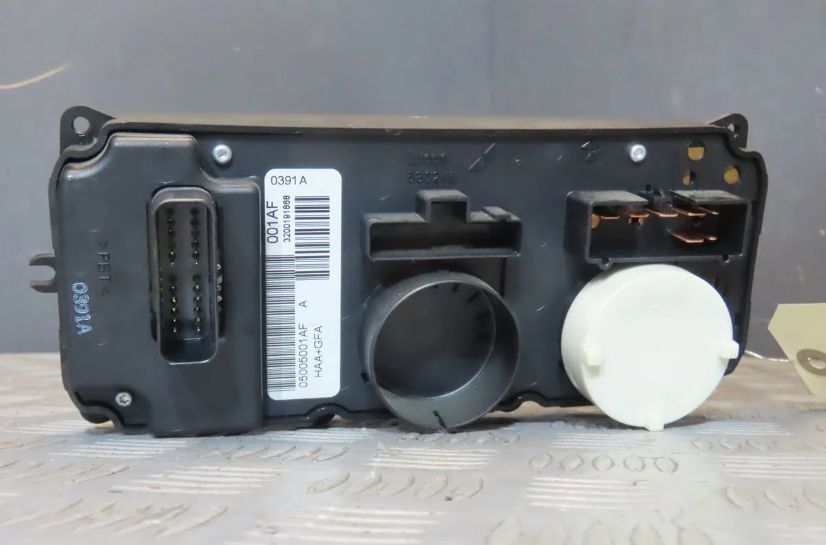 Commande de chauffage CHRYSLER VOYAGER 2001 occasion — photo 4