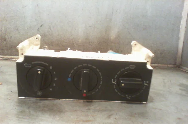 Commande de chauffage CITROEN BERLINGO 2000 occasion — photo 4