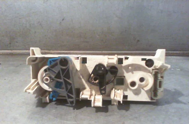 Commande de chauffage CITROEN BERLINGO 2003 occasion — photo 2