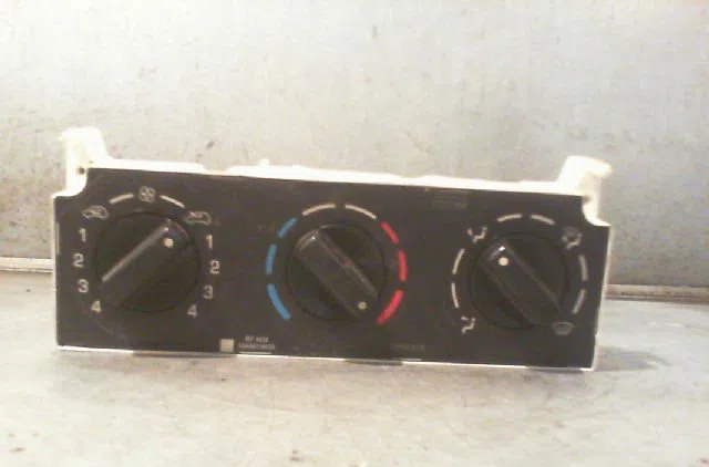 Commande de chauffage CITROEN BERLINGO 2003 occasion — photo 4