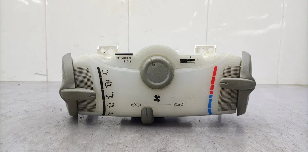 Commande de chauffage CITROEN C1 1 PHASE 1 occasion — photo 3