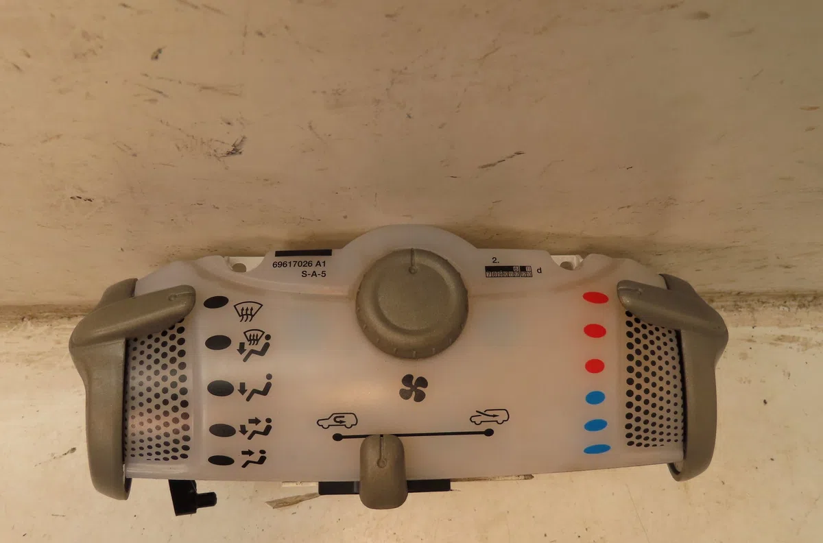Commande de chauffage Citroën C1 (PM_, PN_) 1.0 (2005-2014) 5 portes occasion