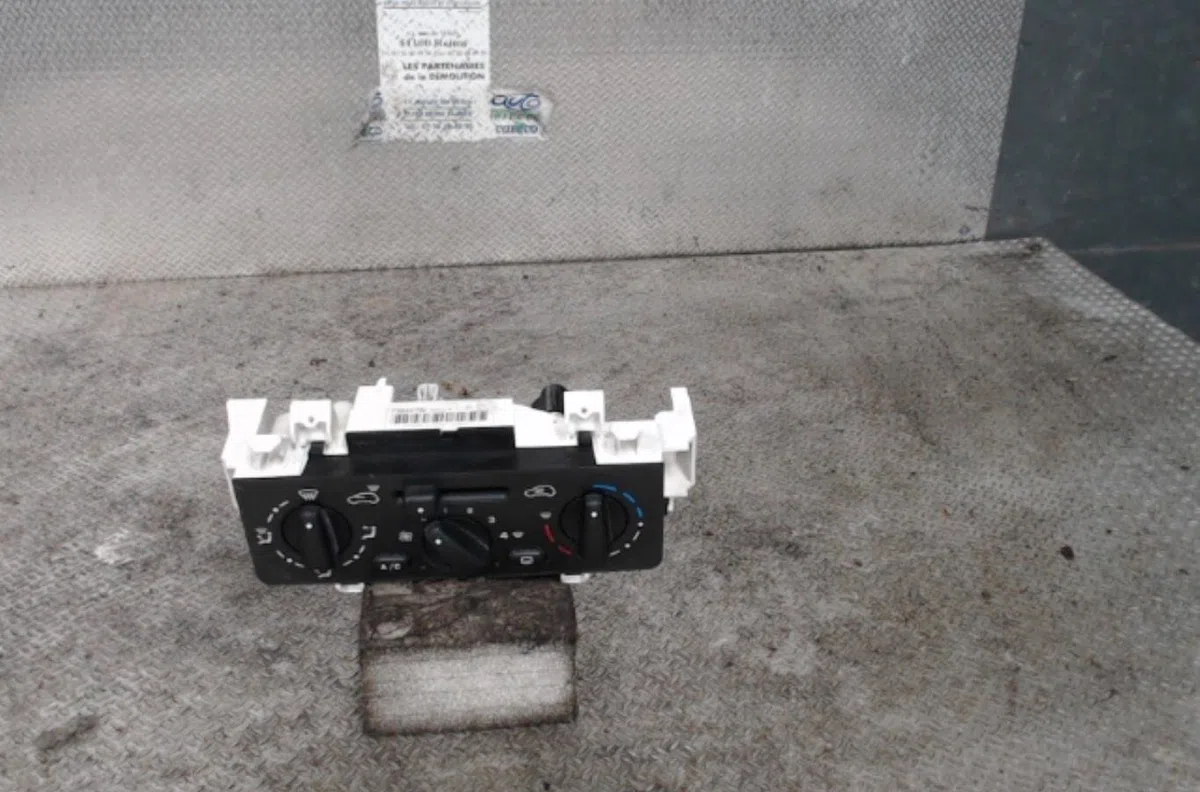 Commande de chauffage CITROEN C3 1  C3 1 PHASE 2 occasion — photo 2