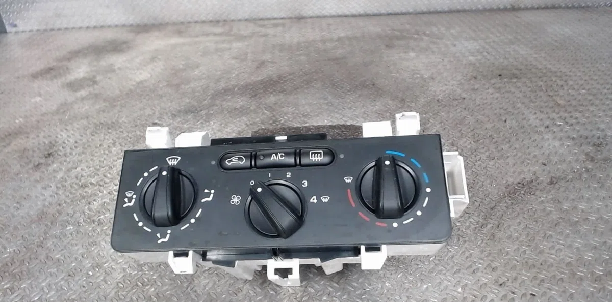 Commande de chauffage Citroen C3 I (FC_, FN_) 1.4 hdi (2003-2011) 5 portes occasion