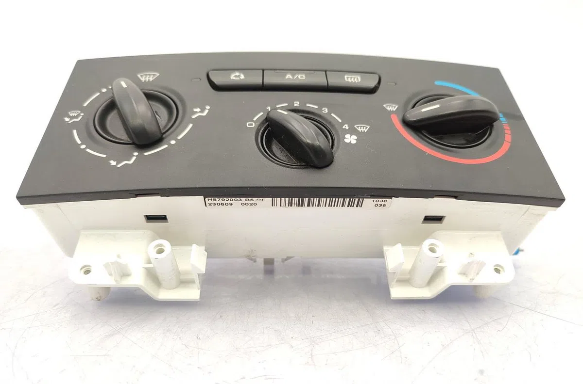 Commande de chauffage CITROEN C4 1 PHASE 2 occasion — photo 2