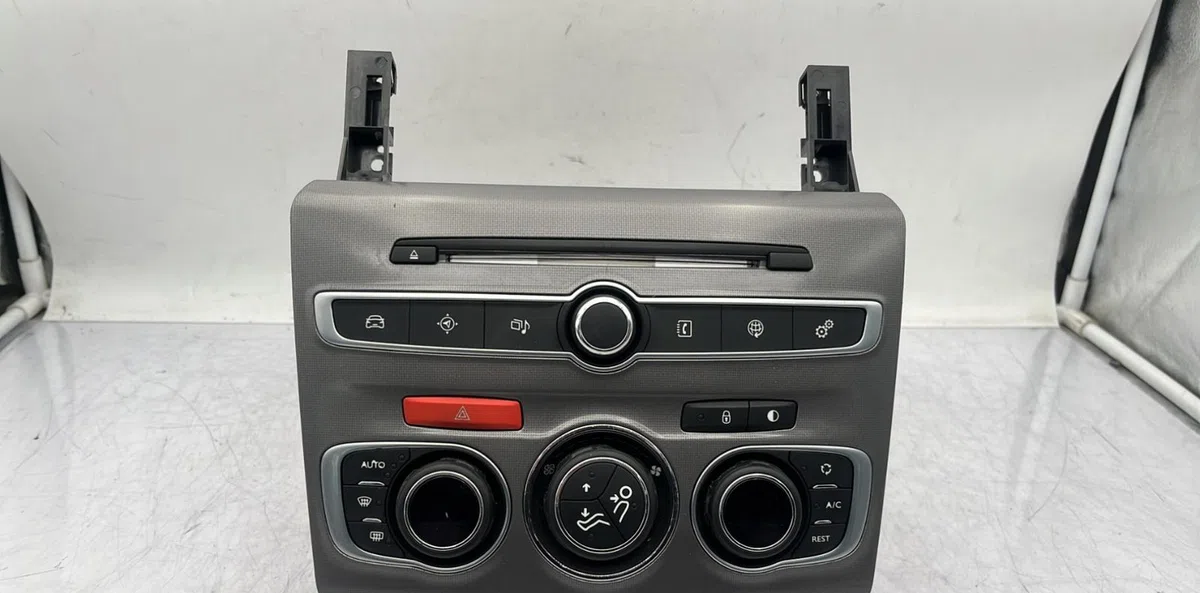 Commande de chauffage CITROEN C4 2 PHASE 2 occasion — photo 2