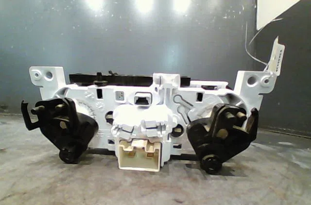 Commande de chauffage DACIA DOKKER 2013 occasion — photo 2