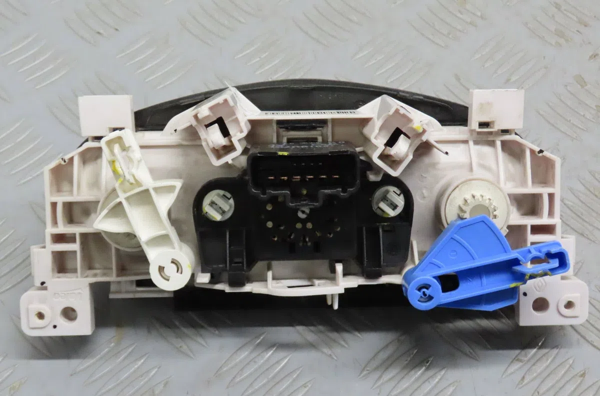 Commande de chauffage Dacia DUSTER (HS_) 1.5 dci (hsaj) (2010-2018) occasion — photo 2
