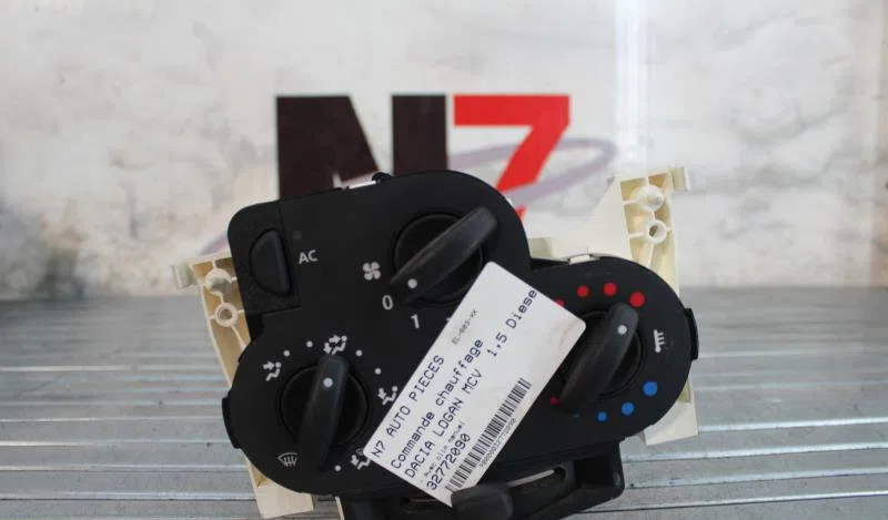 Commande de chauffage DACIA LOGAN MCV 1 PHASE 1 BREAK occasion — photo 3
