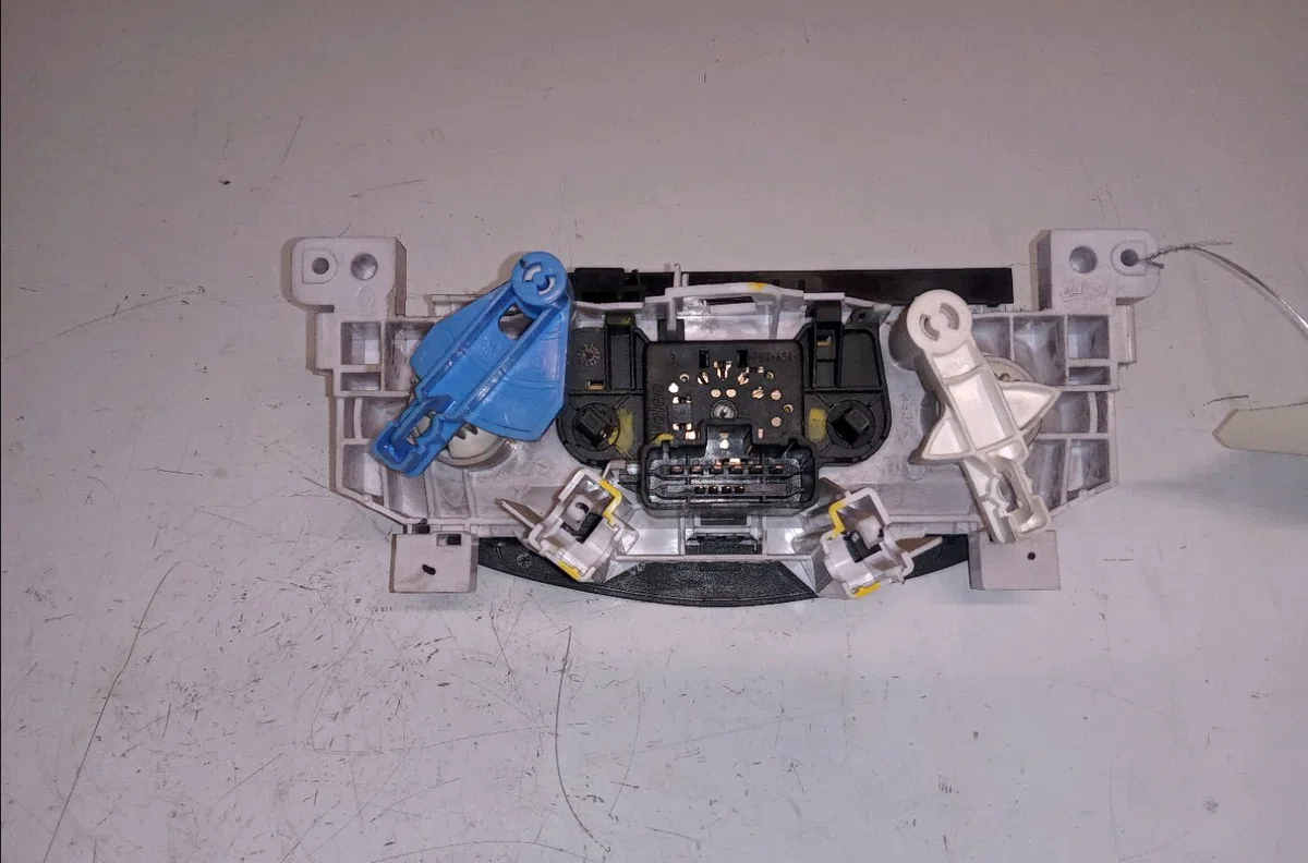 Commande de chauffage Dacia LOGAN MCV (KS_) 1.5 dci (ks0k) (2007) occasion — photo 2