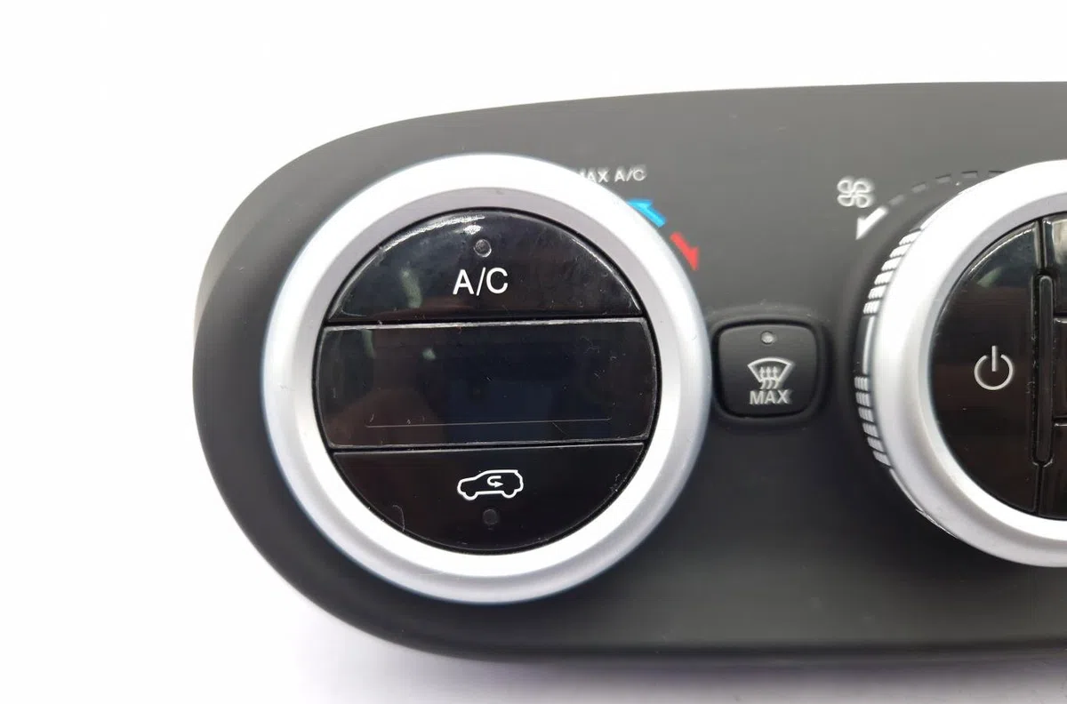 Commande de chauffage FIAT 500X PHASE 1 occasion — photo 2