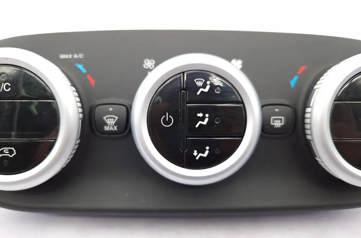 Commande de chauffage FIAT 500X PHASE 1 occasion — photo 4