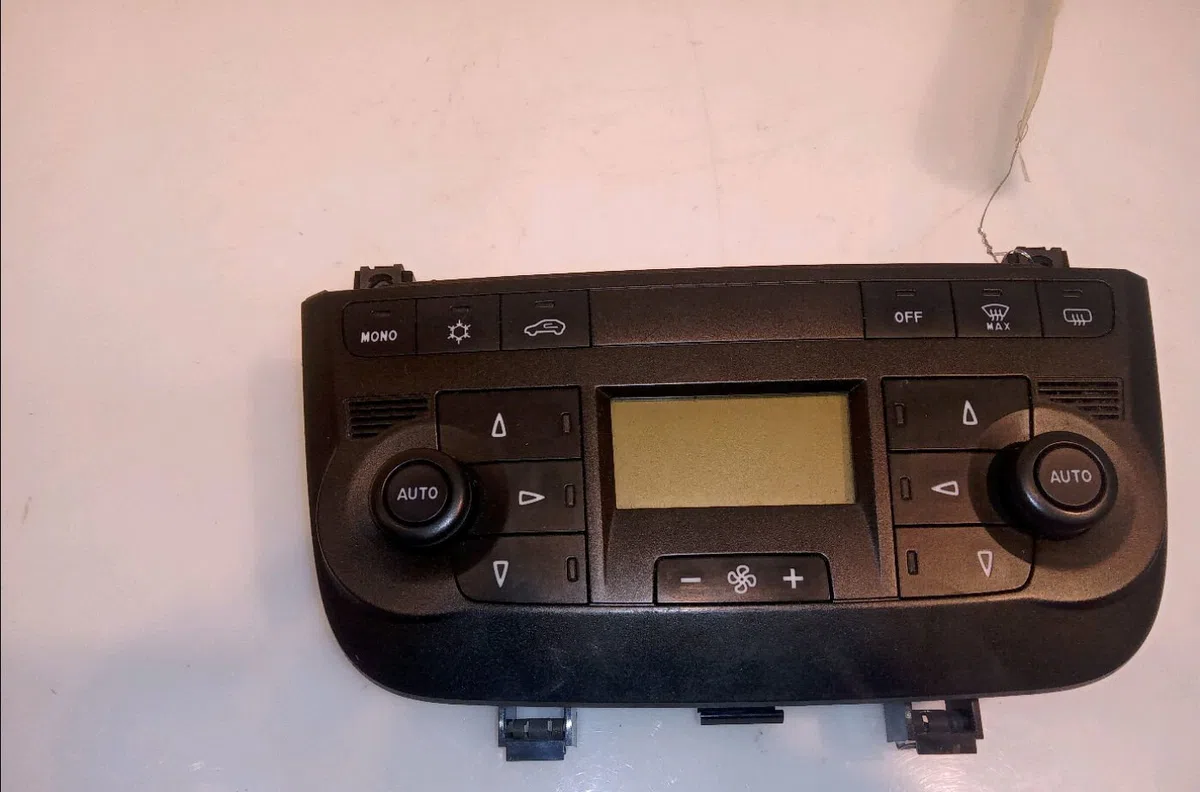 Commande de chauffage Fiat GRANDE PUNTO (199_) 1.3 d multijet (199.axd11, 199.axd1a, 199.axd1b,... (2005-2010) 5 portes occasion