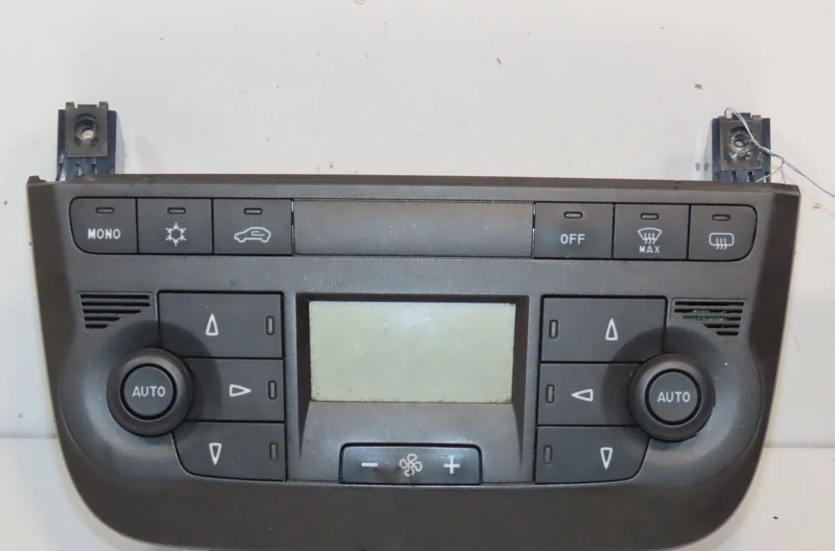Commande de chauffage Fiat GRANDE PUNTO (199_) 1.4 16v (199bxg1b, 199axg1b) (2005-2011) occasion