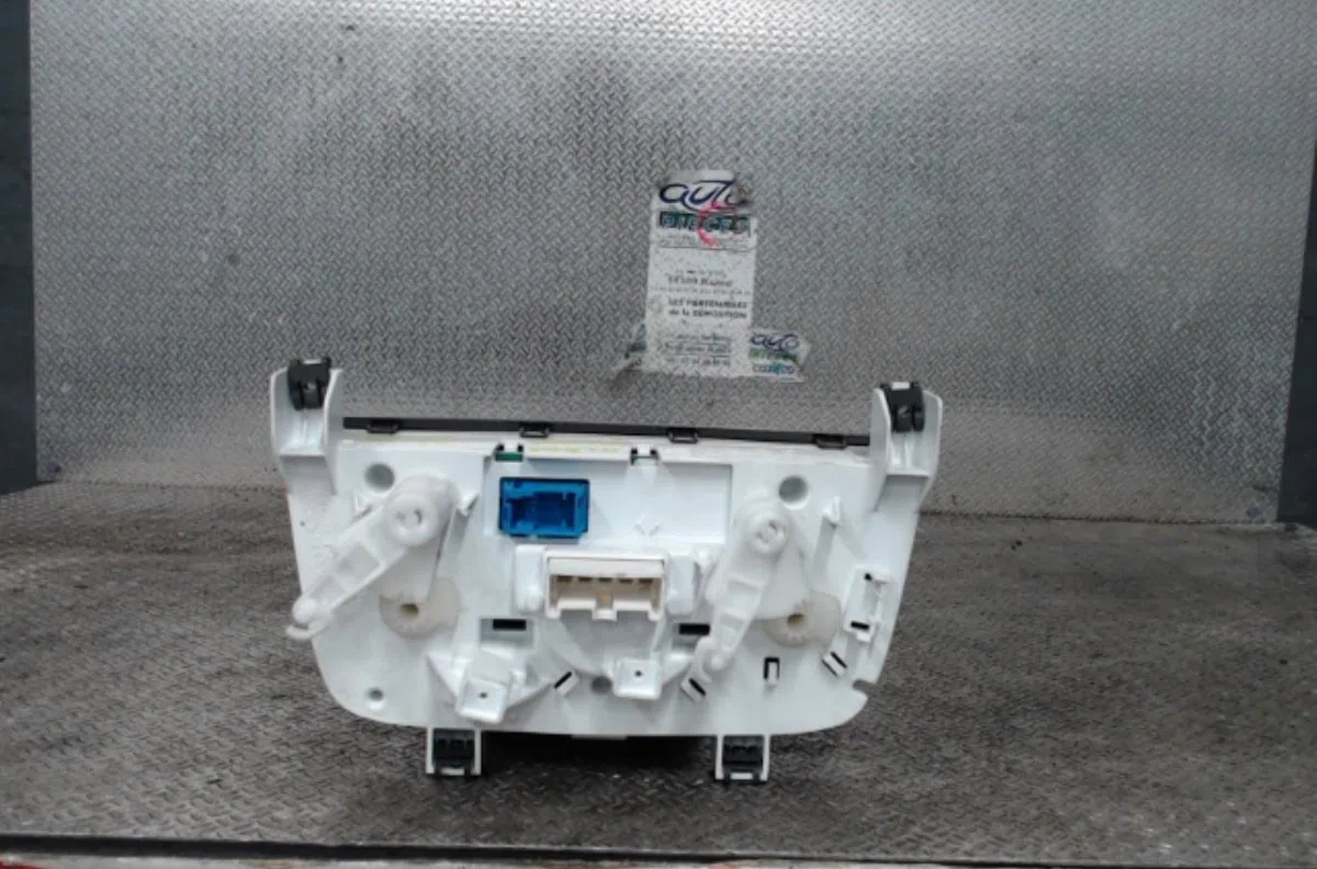 Commande de chauffage FIAT GRANDE PUNTO  GRANDE PUNTO occasion — photo 2