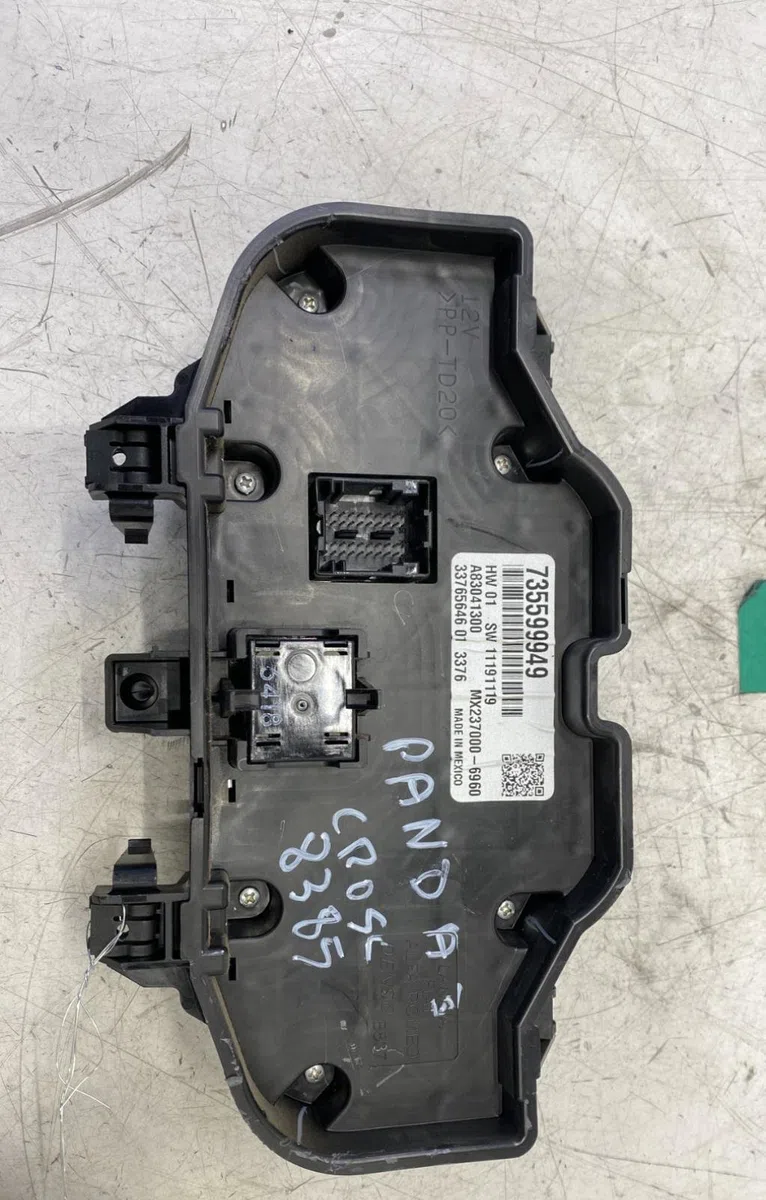 Commande de chauffage Fiat PANDA (312_, 319_) 0.9 4x4 (312pxr2b) (2014) occasion — photo 2