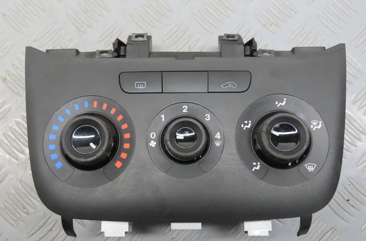 Commande de chauffage Fiat PUNTO EVO (199_) 1.3 d multijet (199axc1a, 199bxc1a, 199axt1a, 199bxt1a) (2009-2012) 3 portes