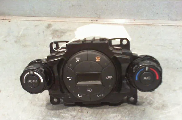 Commande de chauffage FORD FIESTA 2011 occasion — photo 4