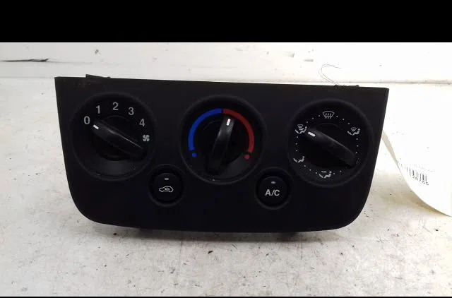 Commande de chauffage Ford FIESTA V (JH_, JD_) 1.3 (2001-2008) 3 portes occasion