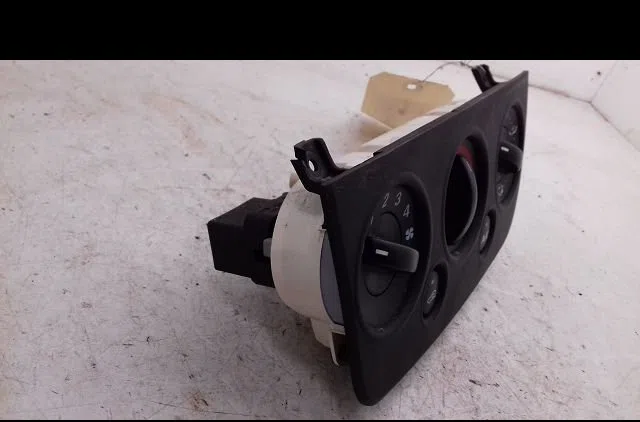 Commande de chauffage Ford FIESTA V (JH_, JD_) 1.3 (2001-2008) 3 portes occasion — photo 2