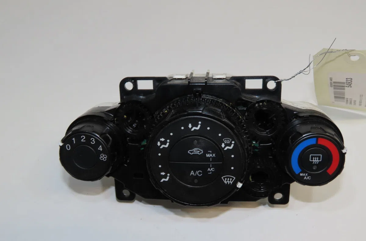 Commande de chauffage Ford FIESTA VI (CB1, CCN) 1.5 tdci (2012-2017) occasion